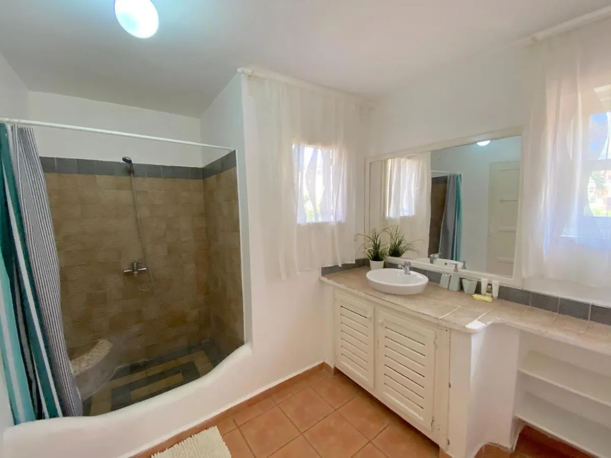 Los Corales Villa 2 Bedrooms - Swimming Pool Wifi Bbq Parking Punta Cana